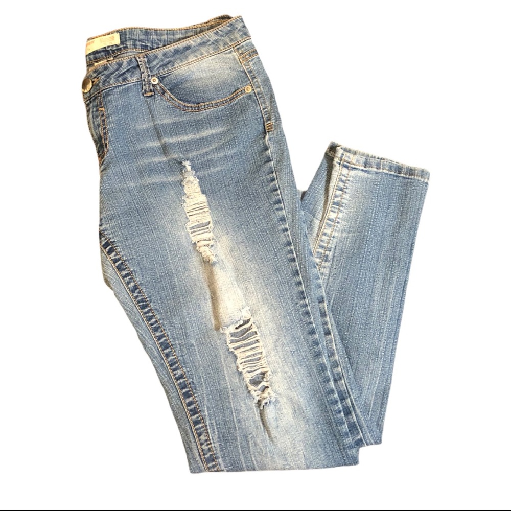 No Boundaries Cute Ripped Skinny Jeans Size 15